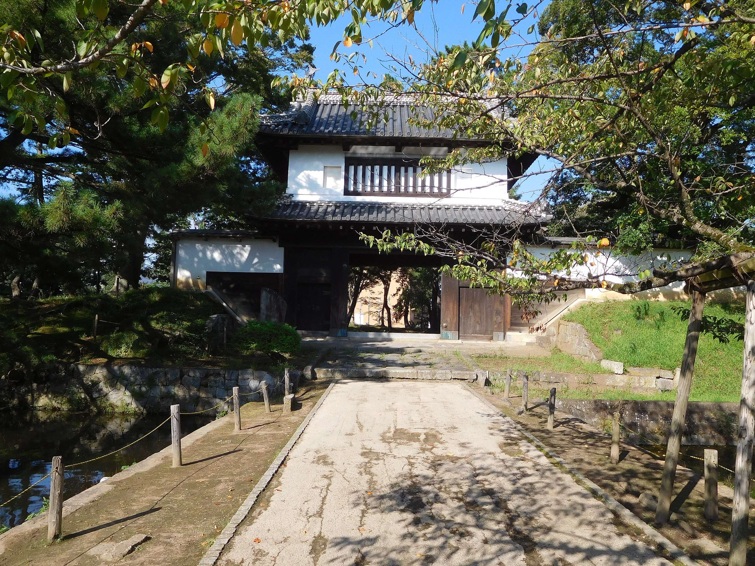 🏯 쓰치우라 성터(쓰치우라조아토) 이미지 6